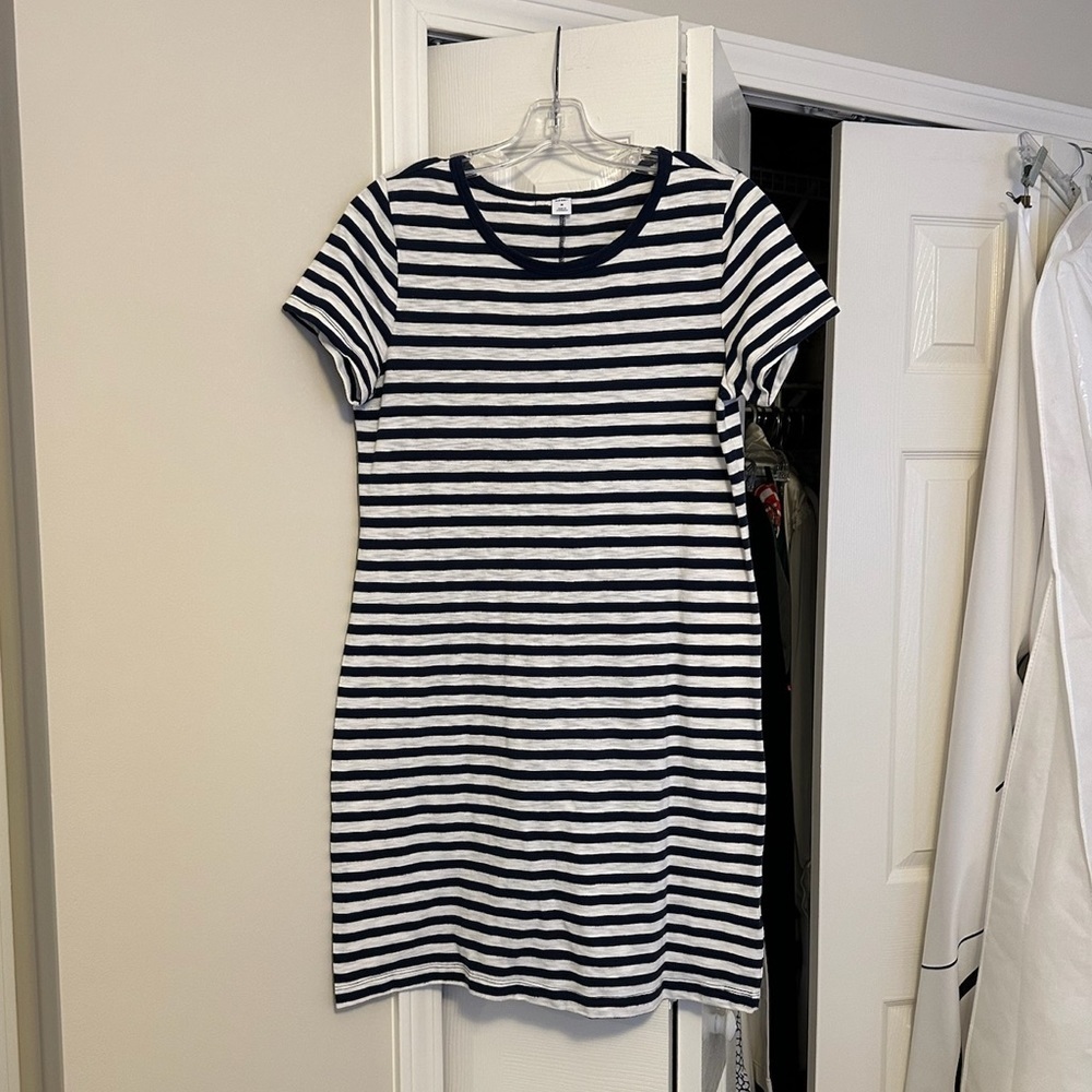 Old Navy Navy and Cream T Shirt Dress Medium